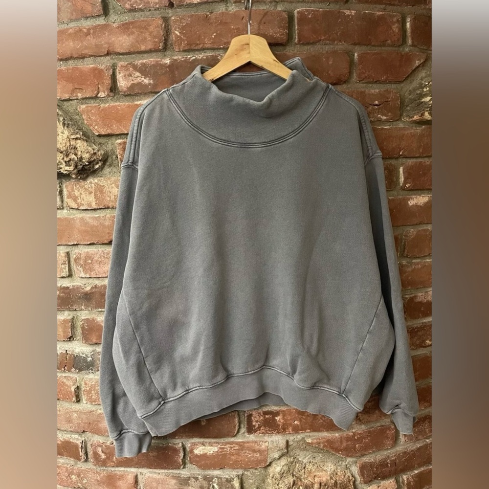 Joah Brown Turtleneck Sweatshirt - S/M